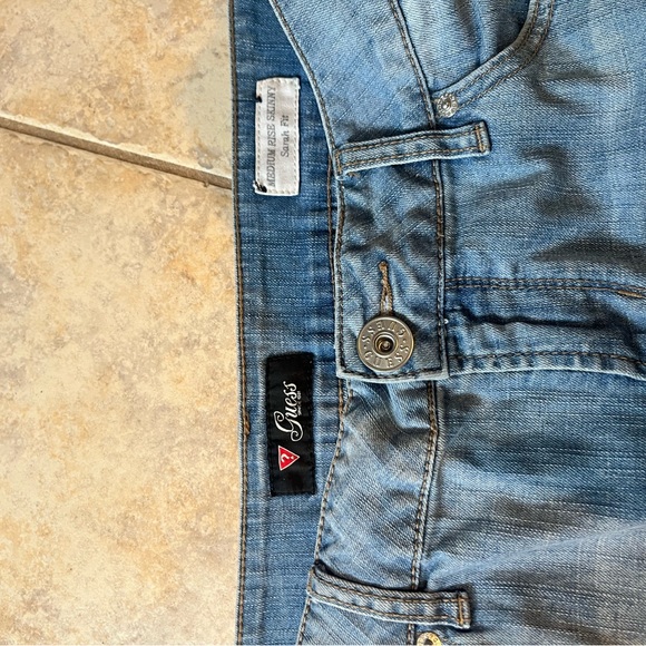 Guess Jeans - Picture 4 of 5